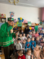 В цветочном королевстве В цветочном королевстве.